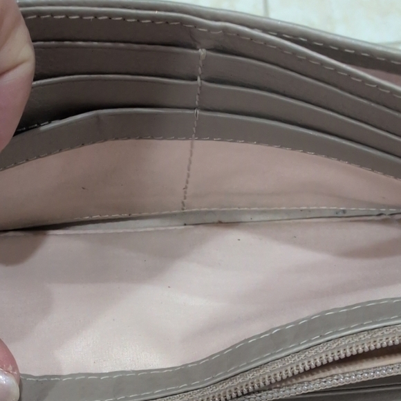 Radley London Beige Leather Wallet - Picture 11 of 12